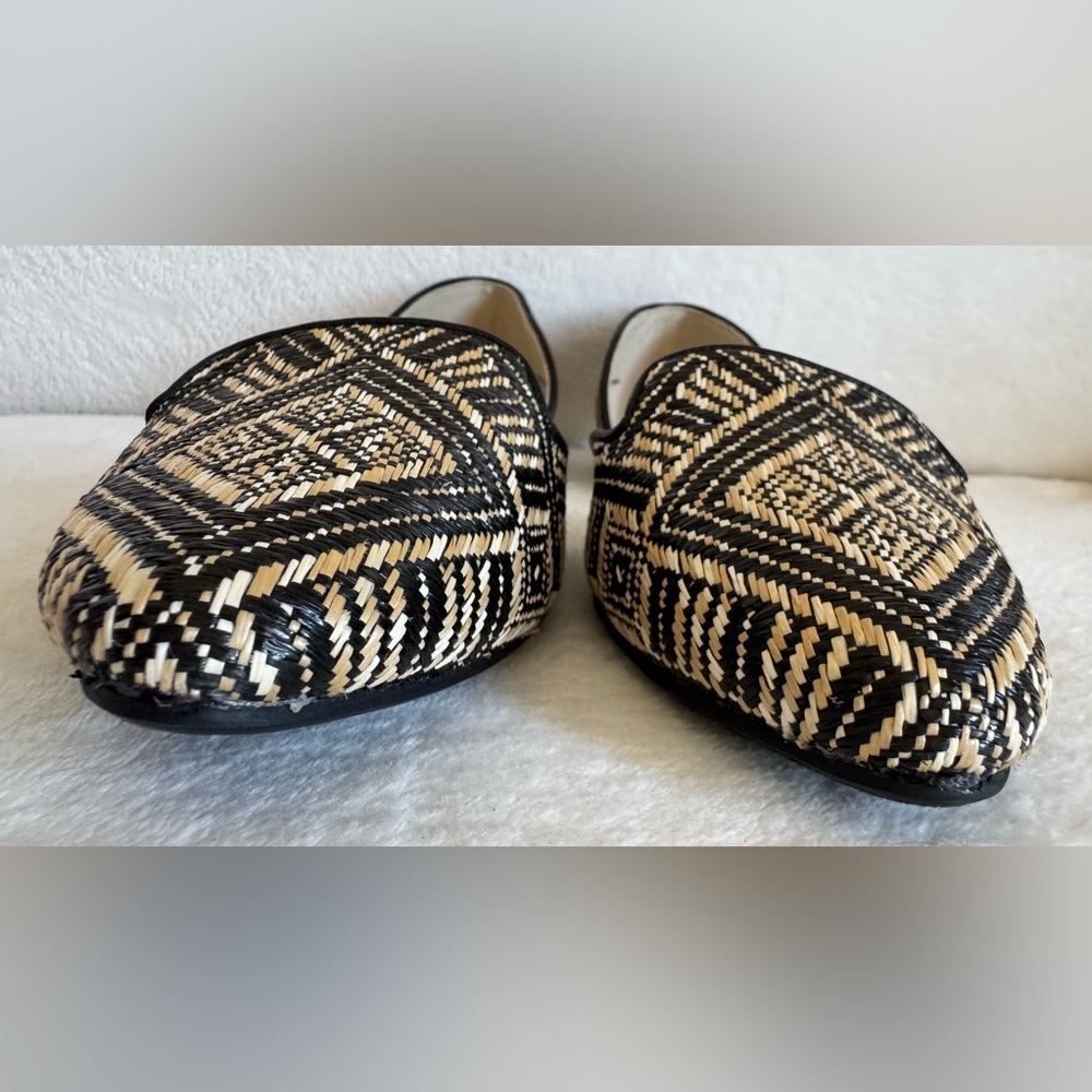 NEW Isaac Mizrahi D'Orsay Aztec Woven Black & Natural Flats Size 9 - Picture 4 of 8